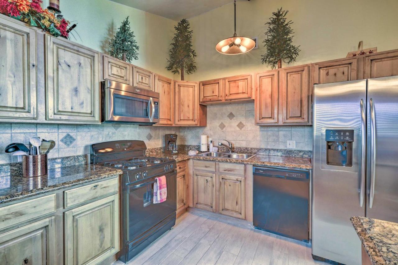 Flagstaff Townhome - Walk To Country Club And Pools! Extérieur photo